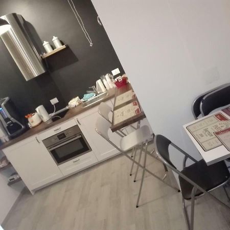 R&B Via Barozzi 6 Hotel Болоня Екстериор снимка