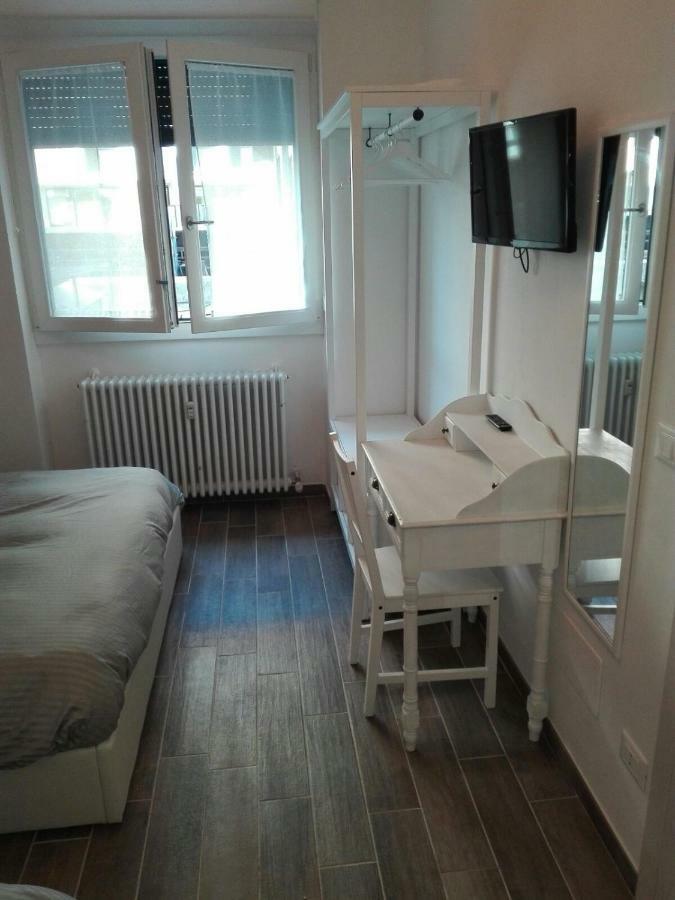 R&B Via Barozzi 6 Hotel Болоня Екстериор снимка
